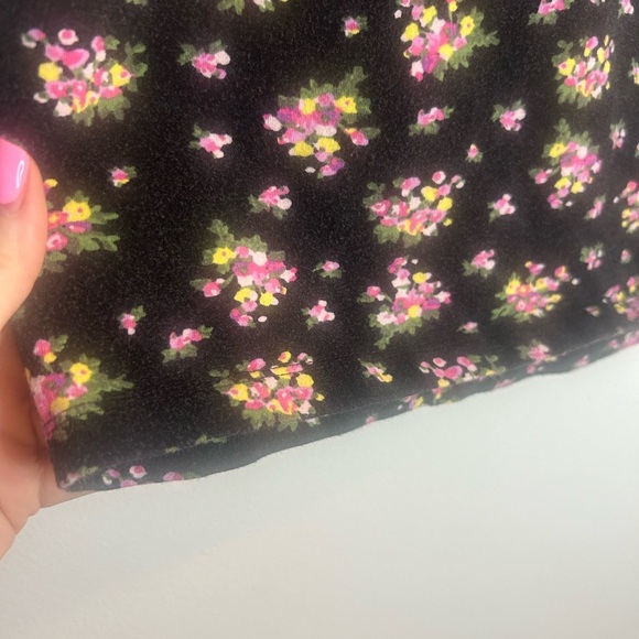 Aeropostale Size Large, floral mini skirt, stretchy, cotton/spandex blend, y2k - Picture 2 of 5